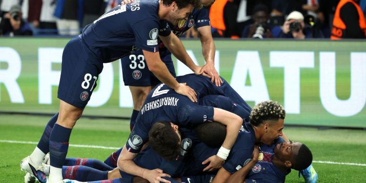 Gola dhe rekorde, PSG-Bayern futet në historinë e Champions League