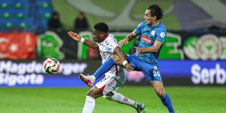 Dhuroi 2 asiste dhe shënoi 1 gol, Laçi “tërbon” Turqinë, vlerësohet me notën 9,1 (VIDEO)