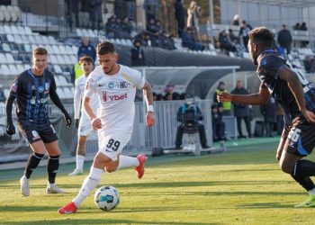 Merr fund makthi për Rrapajn, ekipi i ish-lojtarit të Partizanit trondit pretendentët për titull