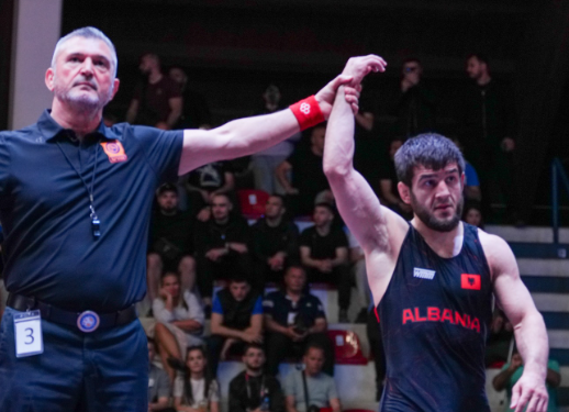 Abakarov në kërkim të medaljes së artë për Shqipërinë, kualifikohet në finale