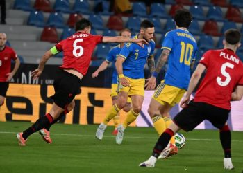 “Shqiptarët e treguan pafuqinë e tyre, mund t’i shënonim 7 gola”, trajneri ukrainas shpjegon fitoren në miqësore: Nuk mund të na bënin asgjë