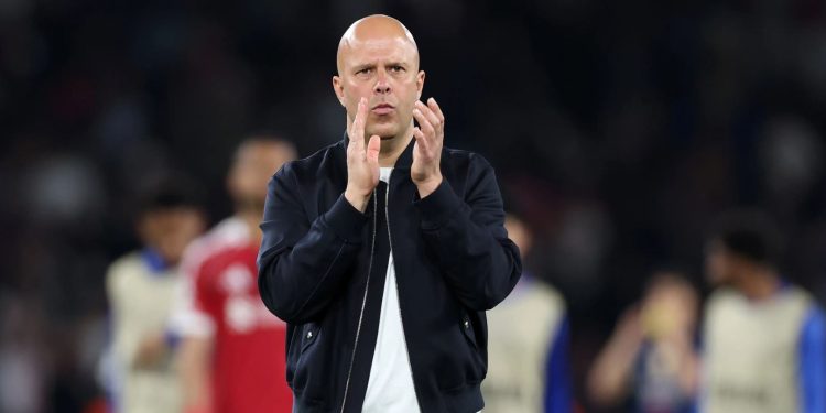 Reagon Slot, tekniku i Liverpool i përgjgjet kritikave: Do të rikthehemi, objektivat nuk ndryshojnë