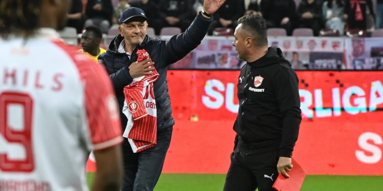 Rikthehet në Bukuresht, tifozët rumunë i rezervojnë një pritje madhështore legjendës kuqezi