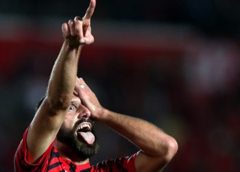 Barça “driblon” Asllanin, spanjollët i vihen pas “Piratit”, synojnë Vedat Muriqin