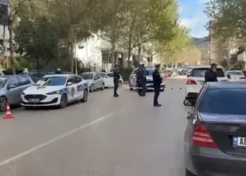 Rrahën për vdekje 63-vjeçarin në Vlorë, policia shpall në kërkim 3 persona (Emrat)