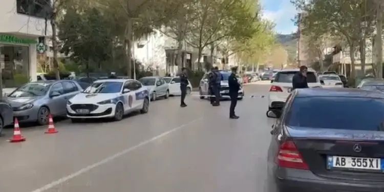 Rrahën për vdekje 63-vjeçarin në Vlorë, policia shpall në kërkim 3 persona (Emrat)