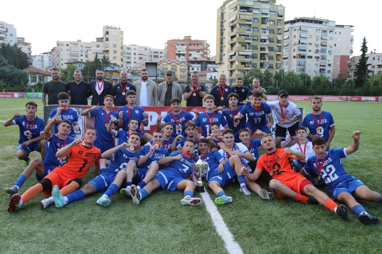 Kupa e Shqipërisë U-17/ Teuta fiton finalen ndaj Tiranës 4-3 pas përmbysjes spektakolare