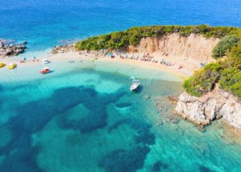 “The Times”: Shqipëria, surpriza e Mesdheut këtë verë, destinacion luksoz me çmime të përballueshme