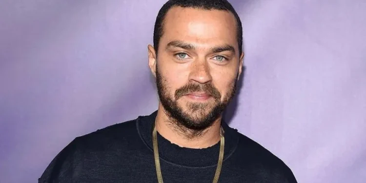 Ylli i “Grey’s Anatomy” i thotë “po” dashurisë në një ceremoni sekrete