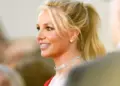 Britney Spears reflekton mbi ‘udhëtimin e pafund’ pas arrestimit dhe rehabilitimit