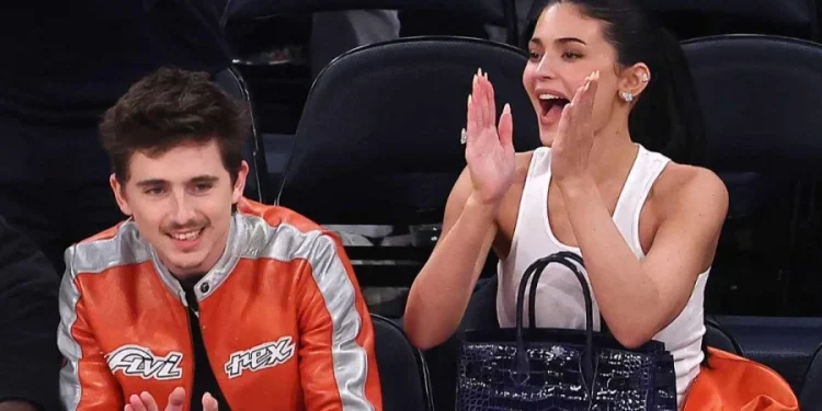 A ka frikë Kylie Jenner se mos e humbet Timothée Chalamet pas zhgënjimeve të së kaluarës?