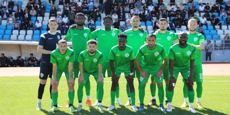 Play-off “Kategoria e Dytë”/ Vendosin penalltitë, Sopoti dhe Bylis B kalojnë në finalet vendimtare