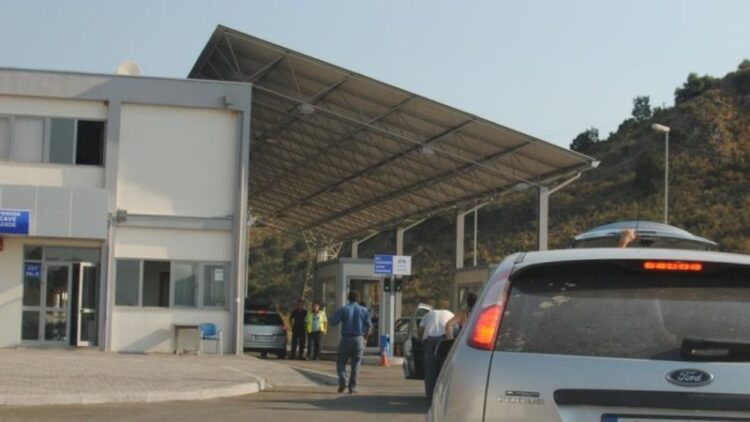 Sezoni turistik, Greqia zgjat orarin për kalimet në pikën kufitare të Qafë Botës