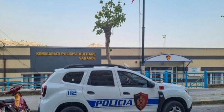 Gjoba dhe bllokime për mjetet lundruese në Sarandë e Ksamil