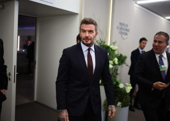 Beckham në histori, bëhet sportisti i parë miliarder britanik