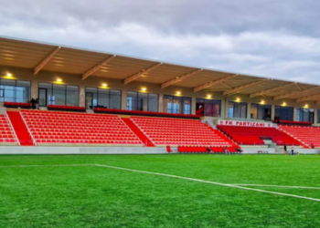 Partizani surprizon me vendimin, vendos të mbyllë tribunat e stadiumit “Arena e Demave” ndaj Dinamos