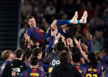 VIDEO/ Barça argëton tifozët, Lewandowski largohet mes lotësh: 4 vite të paharruara