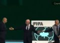 “Nuk takohem me ata që bëjnë gjenocid”/ Moment i sikletshëm, dështon përpjekja e FIFA-s për të ulur tensionet mes federatave izraelite dhe palestineze