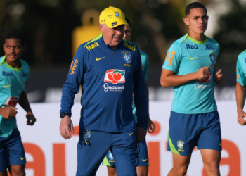 Brazili  beson te Ancelotti, zyrtarizohet rinovimi i kontratës