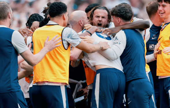 VIDEO/ Premier League jep verdiktet, Tottenham shpëton nga turpi, Chelsea mbetet pa Europë