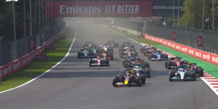 Mercedesi fiton dhe MekLareni bind, hierarkia pas Majemit në Formula 1