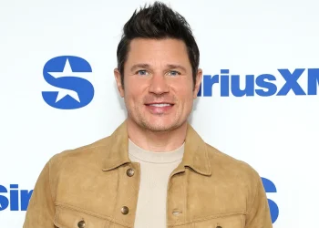 Nick Lachey dhe Jessica Simpson përballen sërish pas 20 vitesh: Çfarë ndodhi në avionin drejt Hawaiit?