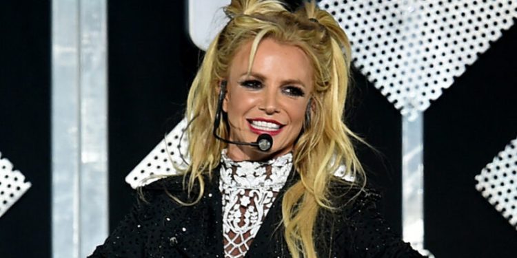 Çfarë ndodhi në darkën e Britney Spears? Përfaqësuesi sqaron incidentin e thikave dhe lehjes