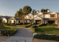 Kylie Jenner ul çmimin e vilës luksoze në Hidden Hills vetëm një muaj pas listimit