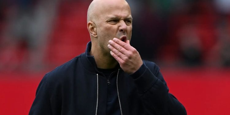 Morën leksion futbolli nga Aston Villa, por Slot nuk dorëzohet: Mund të arrijmë objektin Champions (VIDEO)