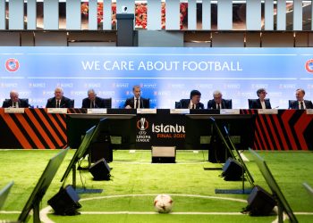 Komiteti Ekzekutiv i UEFA-s miraton ndryshimet e reja. Nga formati i ri i Nations League & eliminatoret e Europianit, te tribunat në këmbë