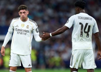 Valverde në spital, por mohon goditjen nga Tchouameni, Reali në kaos total