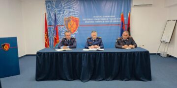 Kreu i Policisë së Shtetit takime në Fier e Gjirokastër: Godisni krimin!