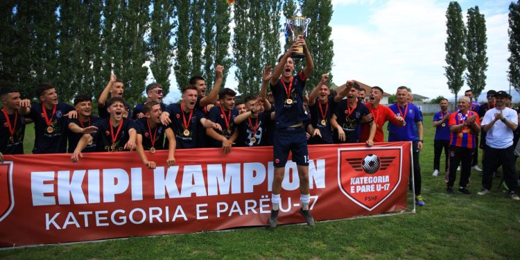 Mbyllen kampionatet e Kategorisë së Parë për U-17, U-16 dhe U-15, zhvillohen ceremonitë e dorëzimit të trofeve