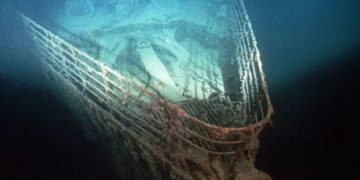 Misteri i shisheve të shampanjës në rrënojat e Titanikut, pse nuk u thyen në fund të Atlantikut