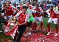 Zyrtarisht kampionë, Arsenal ngre lart trofeun, Arteta: Nuk gjej fjalë, jam krenar për djemtë