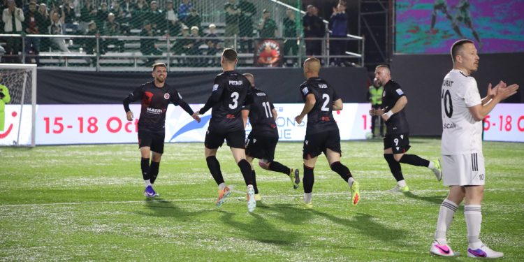 Shqipëria fiton ndaj Qipros dhe siguron kualifikimin në 1/8-at e Kampionatit Europian të Socca-s