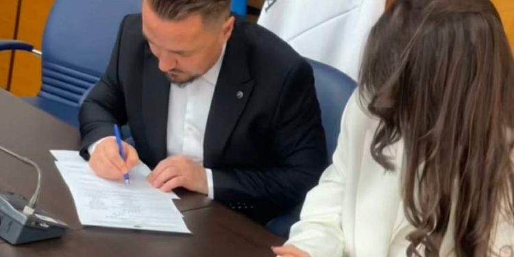 Kurorëzohen Blero dhe Eronita, publikohen pamje nga ceremonia