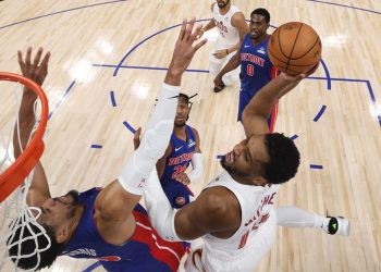NBA/ Dominim dhe spektakël, Cleveland triumfon ndaj Pistons dhe siguron finalen në Lindje