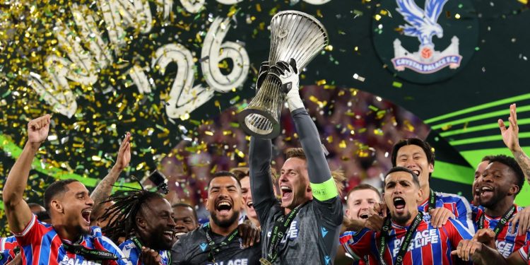 Dominim anglez, Crystal Palace fiton Conference League. Glasner largohet si hero, i dhuron trofeun e 3-të në 121 vite histori