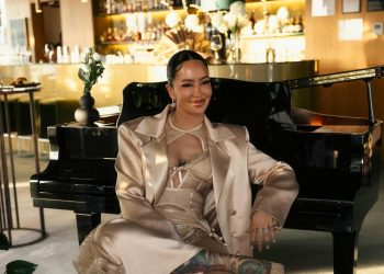 Dafina Zeqiri zbulon se është sërish në pritje të ëmbël! Këngëtarja jep lajmin gjatë koncertit në Tiranë: Sonte kam performuar vetë e dyta!