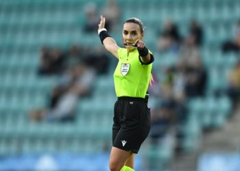 Pikantet e Partizani-Dinamo/ 3 arbitre për derbin, mungojnë ultrasit, por jo turistët