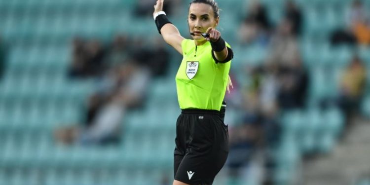 Pikantet e Partizani-Dinamo/ 3 arbitre për derbin, mungojnë ultrasit, por jo turistët