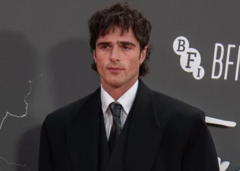 Jacob Elordi jashtë Festivalit të Filmit në Kanë, çfarë ndodhi me aktorin