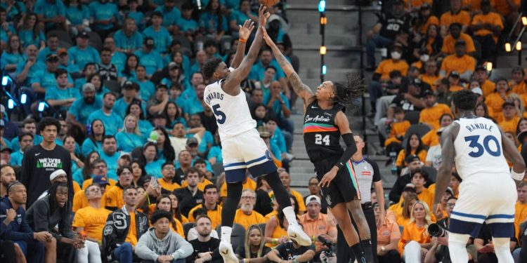 NBA/ Munden Spurs, Minesota befason teksanët, Knicks fitojnë thellë nda Philadelphia-s