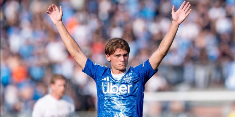 Po magjeps Serinë A me klasin e tij, e ardhmja e Nico Paz mes Real Madrid dhe Inter-it