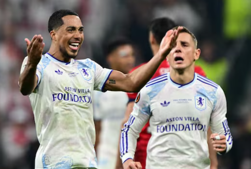 VIDEO/ Aston Villa gati të “pushtojë” Stambollin, dy gola në pjesën e parë të finales së Europa League