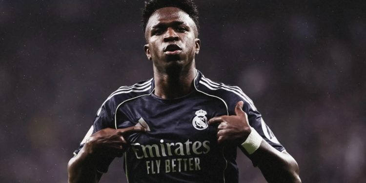 Vinicius bën liderin, shtyn festën e Barçës, Arbeloa: El Clasico? Ndeshje speciale (VIDEO)