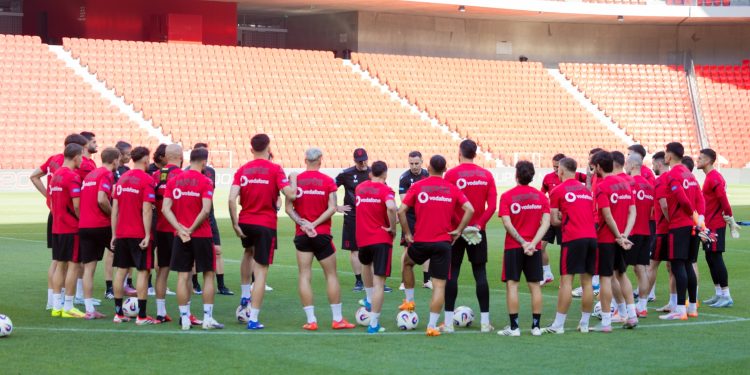 Miqësorja ndaj Izraelit / Kombëtarja mbyll përgatitjet në stadiumin “Air Albania”