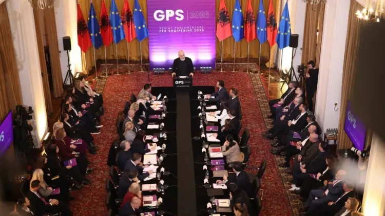 Protestat/ PS mbledh grupin parlamentar të shtunën