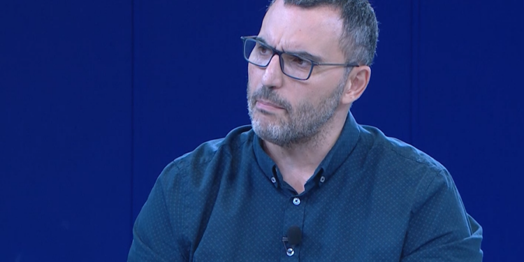 Arlind Qori i përgjigjet Ramës: Protesta kundër Zvërnecit do të vazhdojë!